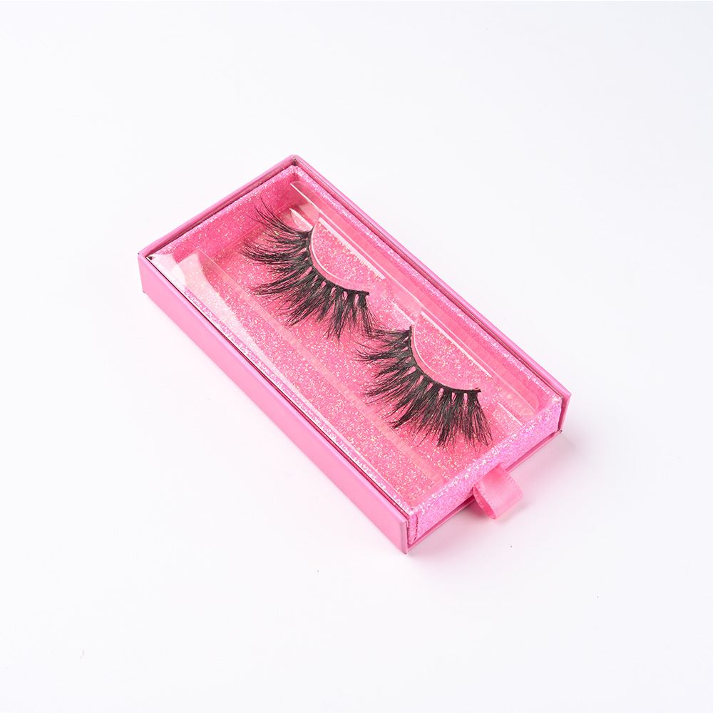 pink eyelash packaging
