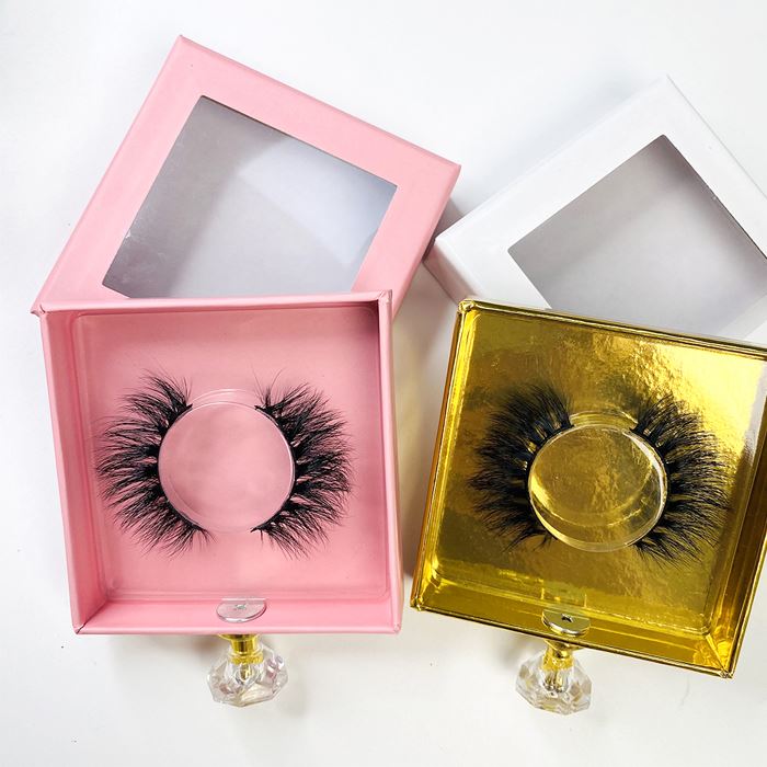 Pink square eyelash box (1)